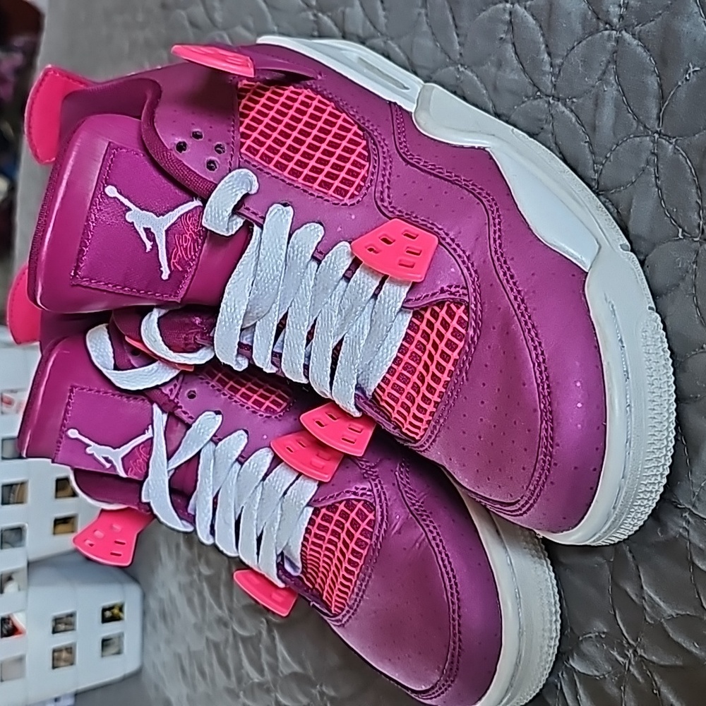 Jordan Kids Sneakers in Pink and White